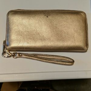 Fossil wristlet